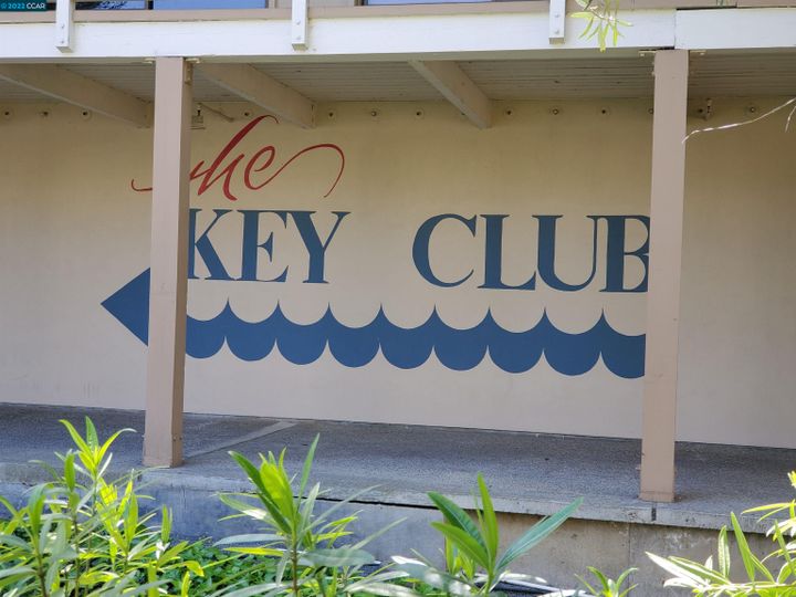 The Keys condo #206. Photo 31 of 35