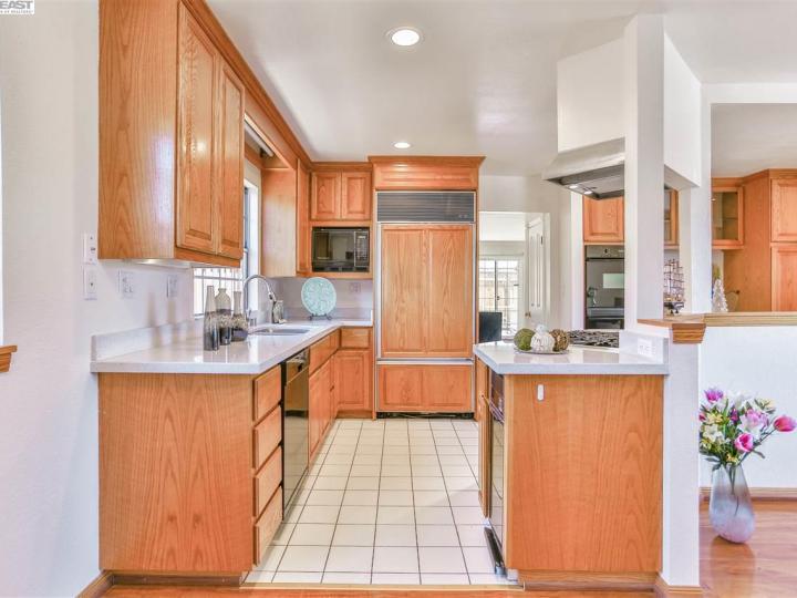 344 Martin Ave, Livermore, CA | Leland Heights. Photo 16 of 35