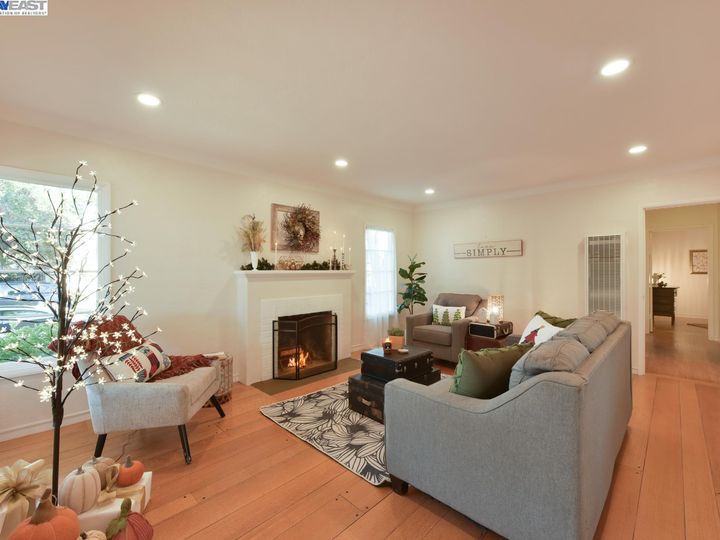 349 Belleview Dr, San Leandro, CA | Best Manor. Photo 8 of 28
