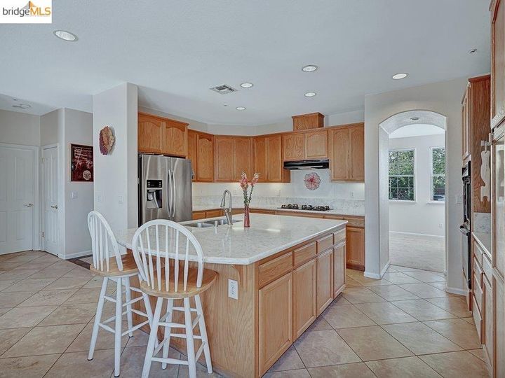 349 Foothill Dr, Brentwood, CA | Deer Ridge. Photo 12 of 38