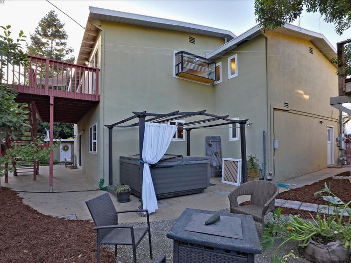 3621 Swallow Ct, Castro Valley, CA | 7 Hills. Photo 28 of 40