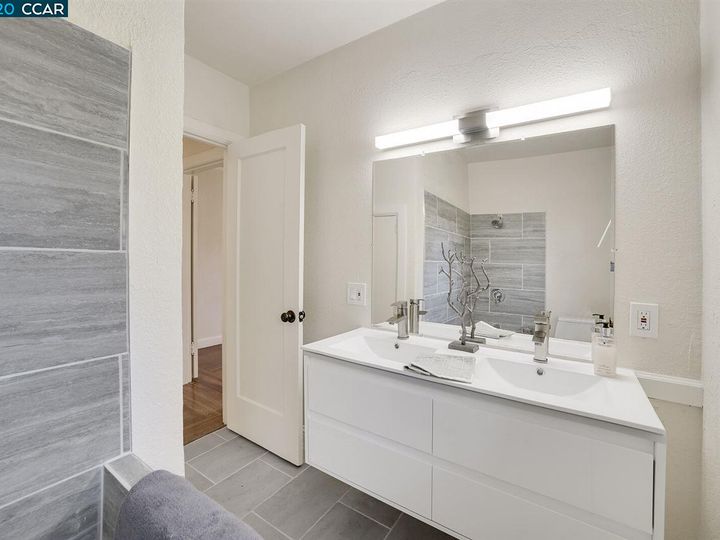 3663 Delmont Ave, Oakland, CA | Chimes Terrace. Photo 21 of 40