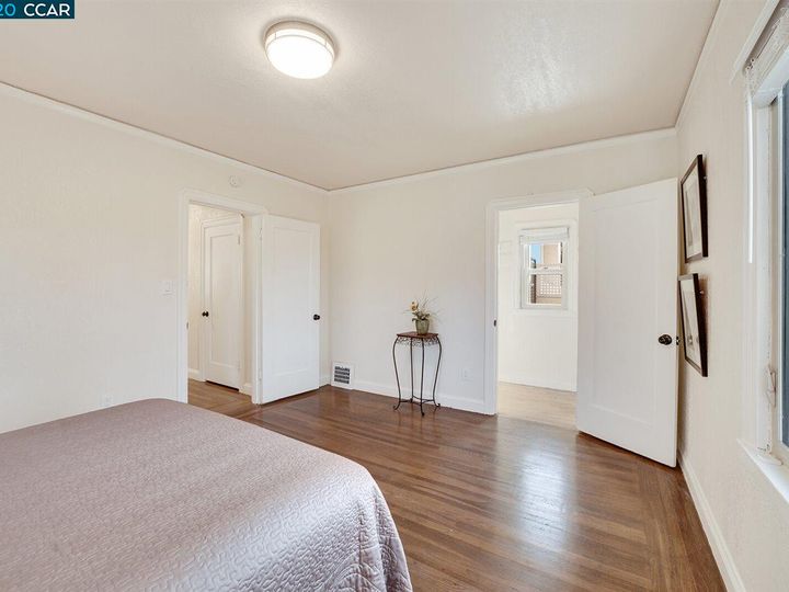 3663 Delmont Ave, Oakland, CA | Chimes Terrace. Photo 23 of 40