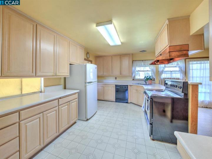 37 Ackley Ct, Pleasant Hill, CA | . Photo 9 of 30