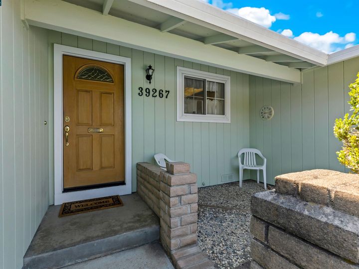 39267 Farwell Dr, Fremont, CA | 28 Palms. Photo 4 of 40