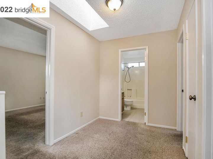 402 Shoreline Dr, Pittsburg, CA, 94565 Townhouse. Photo 13 of 30
