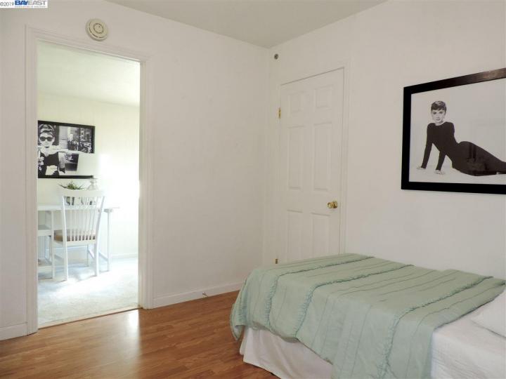 4386 James Ave, Castro Valley, CA | Upper Redwood. Photo 17 of 31