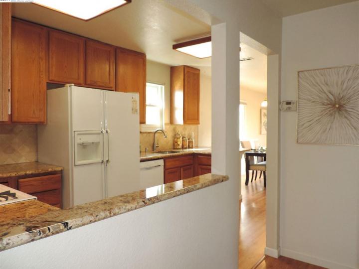 4386 James Ave, Castro Valley, CA | Upper Redwood. Photo 8 of 31
