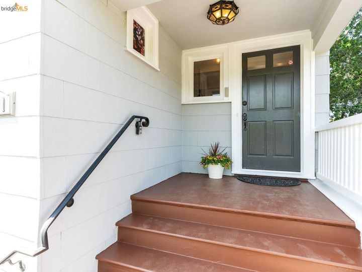 4411 Brookdale Ave, Oakland, CA | Maxwell  Park. Photo 2 of 34