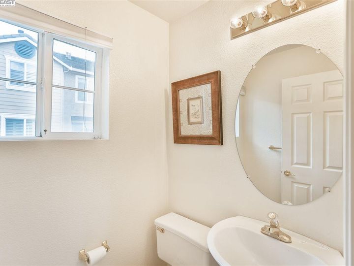 4842 Central Pkwy #80, Dublin, CA, 94568 Townhouse. Photo 12 of 26