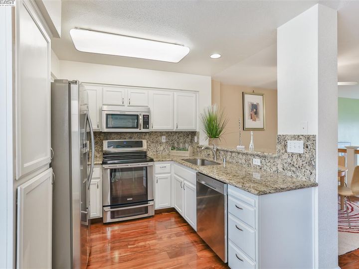4842 Central Pkwy #80, Dublin, CA, 94568 Townhouse. Photo 10 of 26