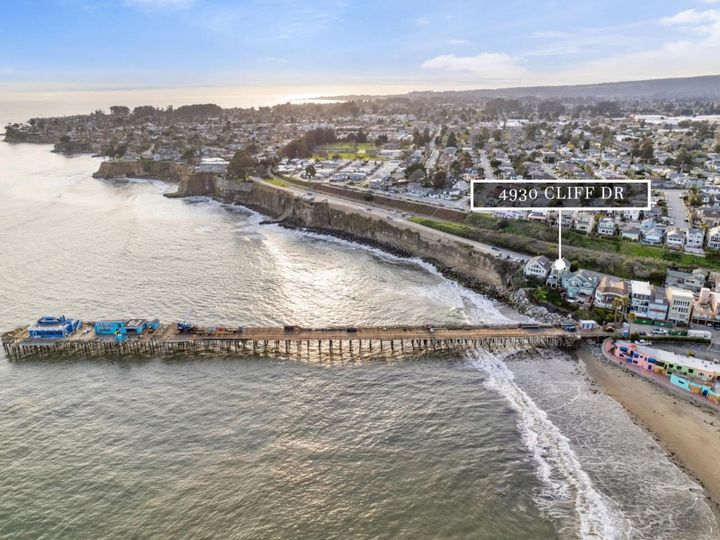 4930 Cliff Dr, Capitola, CA | . Photo 7 of 60