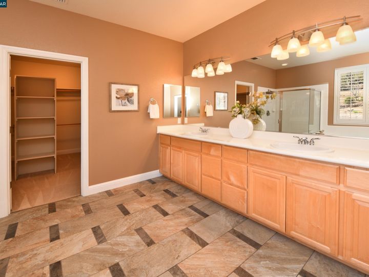 5391 Fernbank Dr, Concord, CA | Crystal Ranch. Photo 27 of 59
