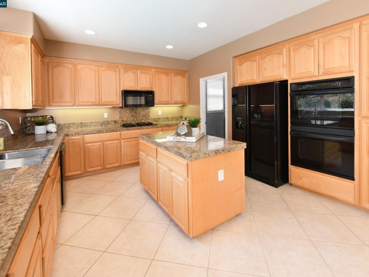 5391 Fernbank Dr, Concord, CA | Crystal Ranch. Photo 10 of 59