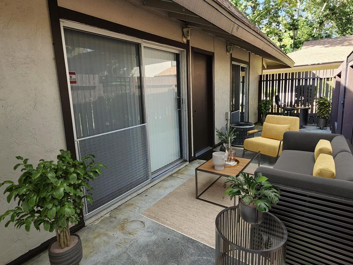 5420 Roundtree Ct #A, Concord, CA, 94521 Townhouse. Photo 11 of 19