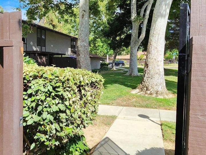 5420 Roundtree Ct #A, Concord, CA, 94521 Townhouse. Photo 14 of 19