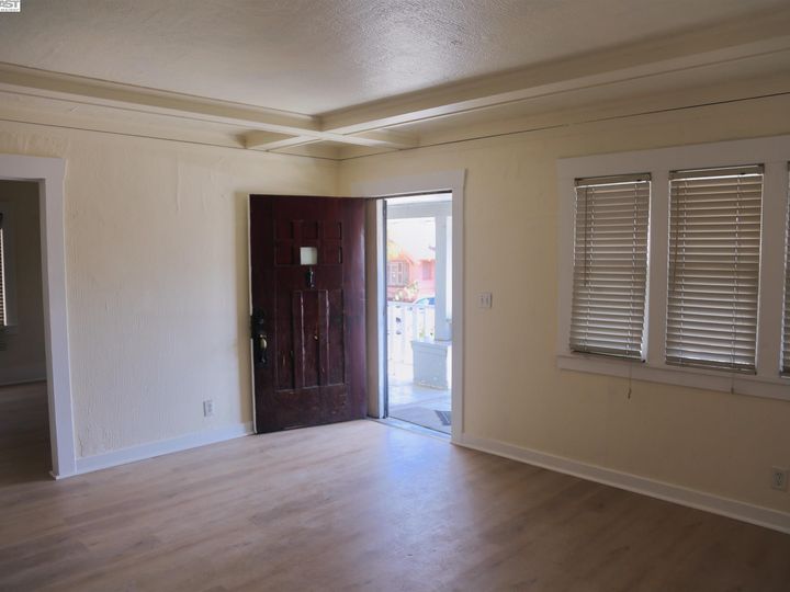5440 Wadean, Oakland, CA | Foothill. Photo 6 of 33