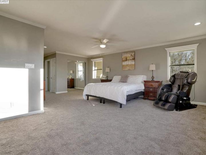 5480 Evelyn Way, Livermore, CA | Rhonewood. Photo 24 of 40