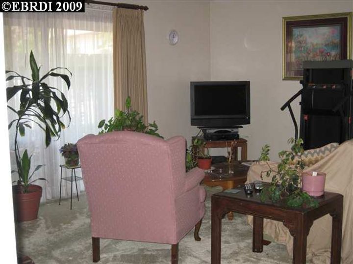 Rental 5499 Roundtree Dr unit #A, Concord, CA, 94521. Photo 6 of 7