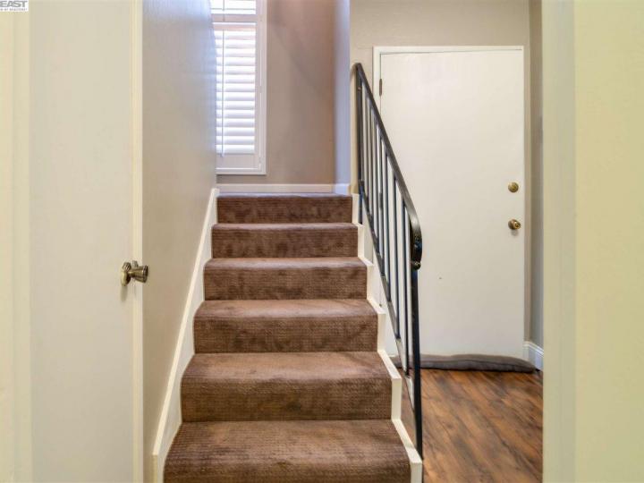 59 Meadowbrook Ave, Pittsburg, CA, 94565 Townhouse. Photo 13 of 27