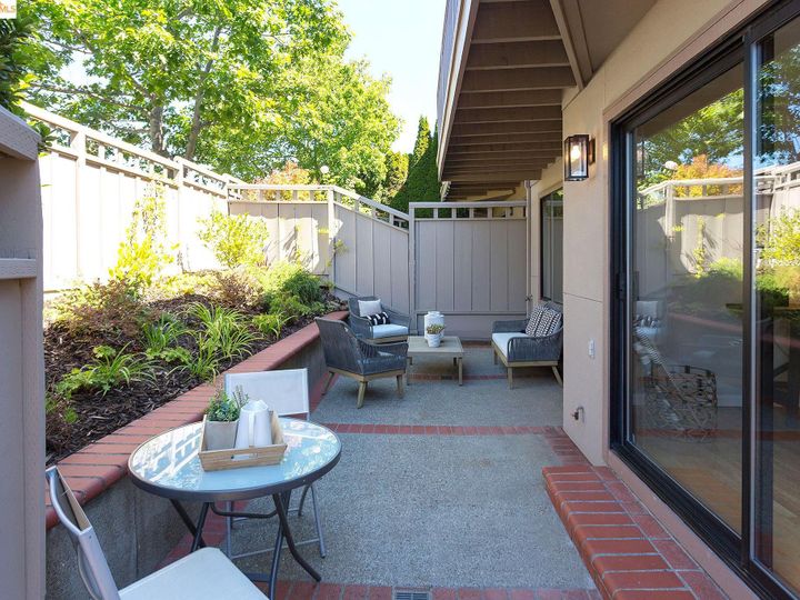 61 Starview Dr, Oakland, CA, 94618 Townhouse. Photo 28 of 38