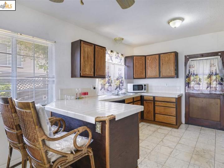 6208 Outlook Ave, Oakland, CA | Millsmont Area. Photo 12 of 33