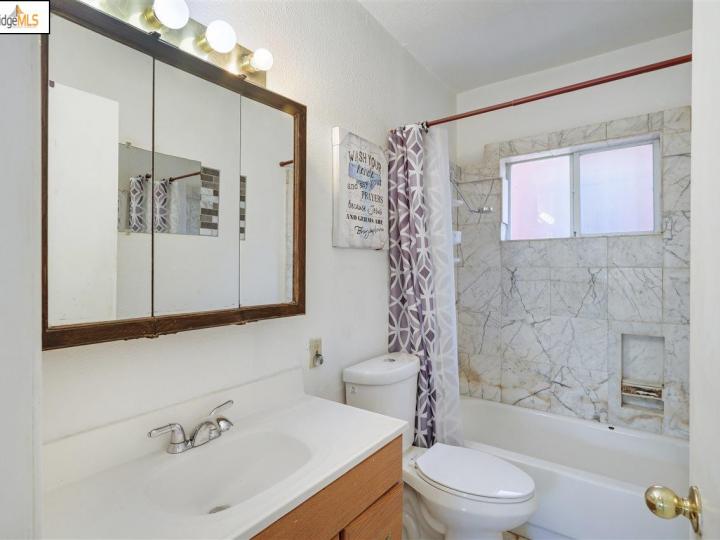 6208 Outlook Ave, Oakland, CA | Millsmont Area. Photo 18 of 33