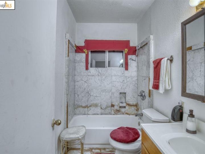 6208 Outlook Ave, Oakland, CA | Millsmont Area. Photo 26 of 33