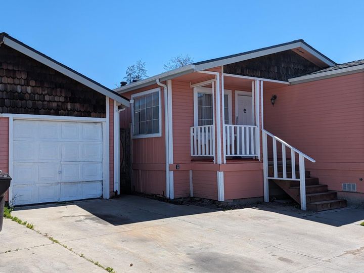 704 Garner Ave Salinas CA Multi-family home. Photo 2 of 25