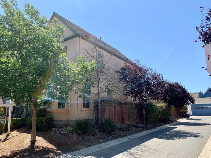 712 Teneyuque Ave, Greenfield, CA | . Photo 2 of 17