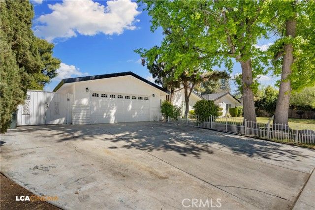 7612 Las Cruces Ave, Bakersfield, CA | . Photo 2 of 29