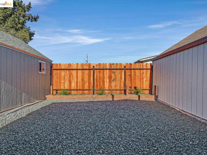 7620 Holly St, Oakland, CA | Eastmont. Photo 29 of 31
