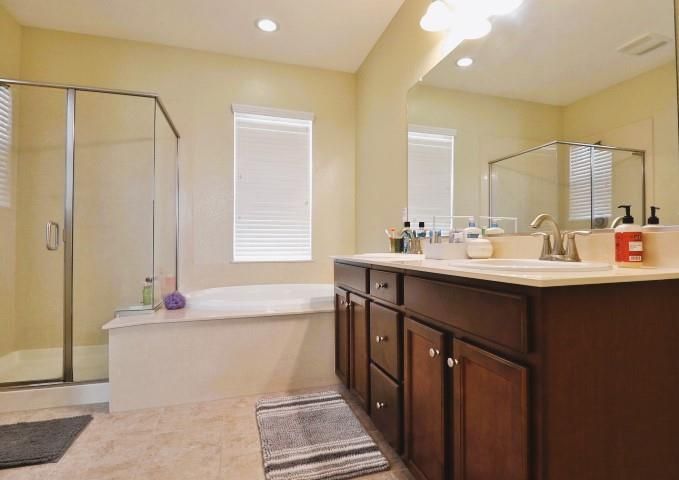 7710 Curry Dr, Gilroy, CA | . Photo 26 of 42