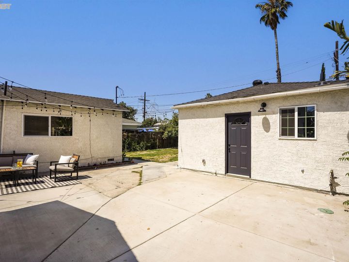 7825 Simpson Ave, North Hollywood (los Angeles), CA | . Photo 25 of 41