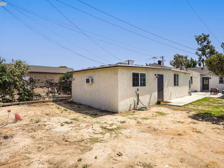 7825 Simpson Ave, North Hollywood (los Angeles), CA | . Photo 39 of 41
