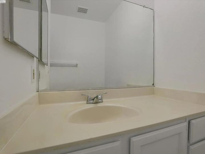 801 Nash Rd #I-3, Hollister, CA, 95023 Townhouse. Photo 20 of 26