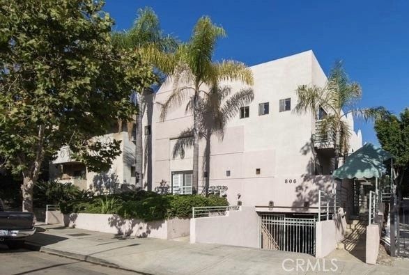 806 N Martel Ave #2, Los Angeles, CA, 90046 Townhouse. Photo 1 of 23