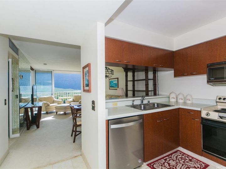 Makaha Valley Towers condo #1002A. Photo 8 of 21
