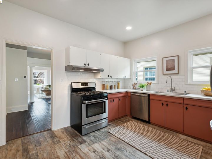 927 33rd St, Oakland, CA | West Oakland. Photo 14 of 39
