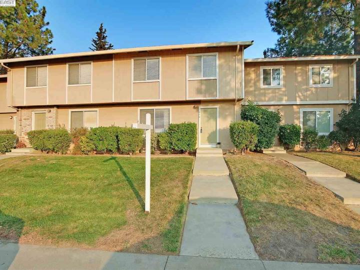 956 Dolores, Livermore, CA, 94550 Townhouse. Photo 1 of 32