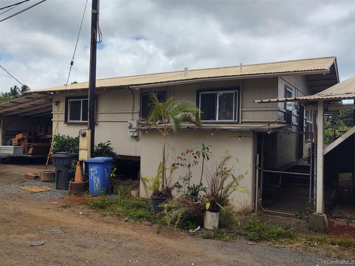 96-189 Waiawa Rd Pearl City HI Multi-family home. Photo 1 of 1