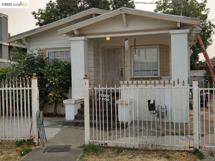 9841 Holly Oakland CA Home. Photo 1 of 34