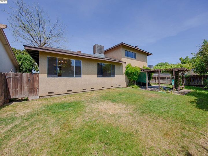 987 Placer Ave, Manteca, CA | Raymus Manor. Photo 31 of 32