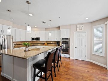 1021 Chamomile Ln, Brentwood, CA | Brentwood. Photo 4 of 43