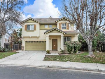 1236 Picadilly Ln, Brentwood, CA | Rose Garden. Photo 2 of 38