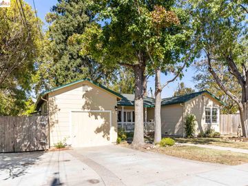 140 Roslyn Dr, Concord, CA | Diablo Estates. Photo 3 of 50
