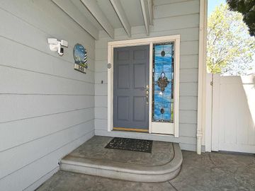 145 Shoreline Dr, Pittsburg, CA, 94565 Townhouse. Photo 4 of 53