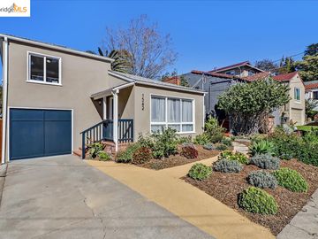 1542 E 31st St, Oakland, CA | Highland Heights. Photo 3 of 38