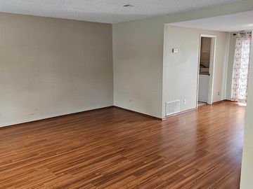 1823 Wildbrook Ct #C, Concord, CA, 94521 Townhouse. Photo 4 of 24