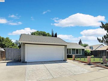 1944 Lincoln Blvd, Tracy, CA | Central Tracy. Photo 3 of 26